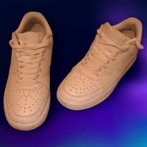 Nike -- Court Vision Low